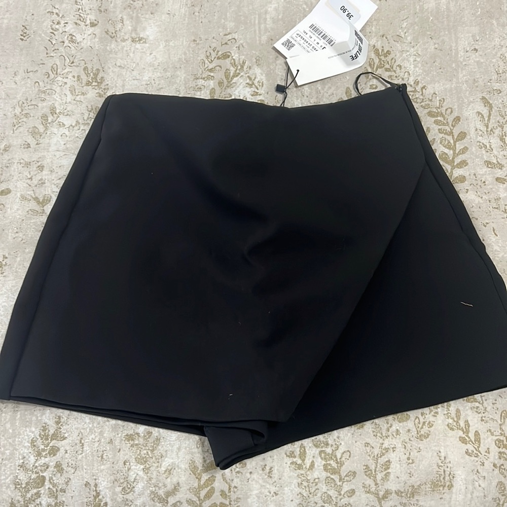 Zara black skort